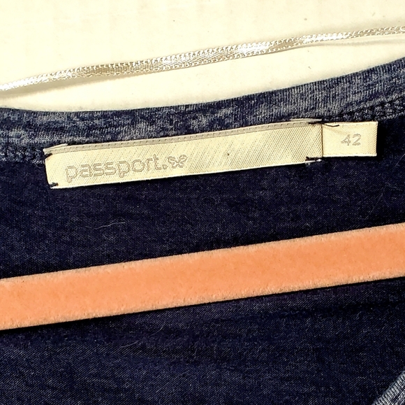 Passport Sequence Top - Picture 3 of 7